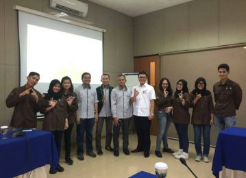 Rampungnya Interim Presentation dengan Manajemen pada Field Project Study MBW 2013